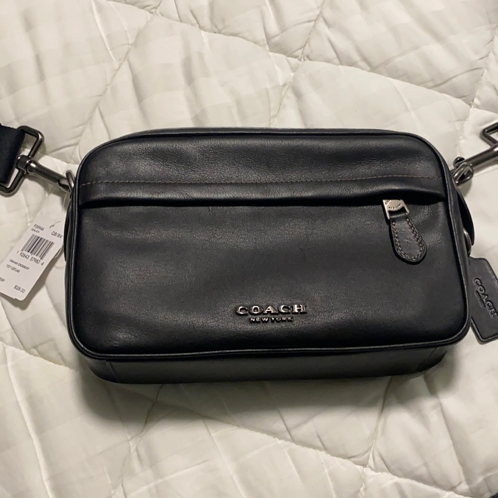 Coach Graham black crossbody with brown stitching. F39946.